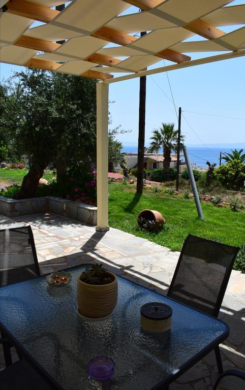 Studio Holiday Kalamata Extérieur photo