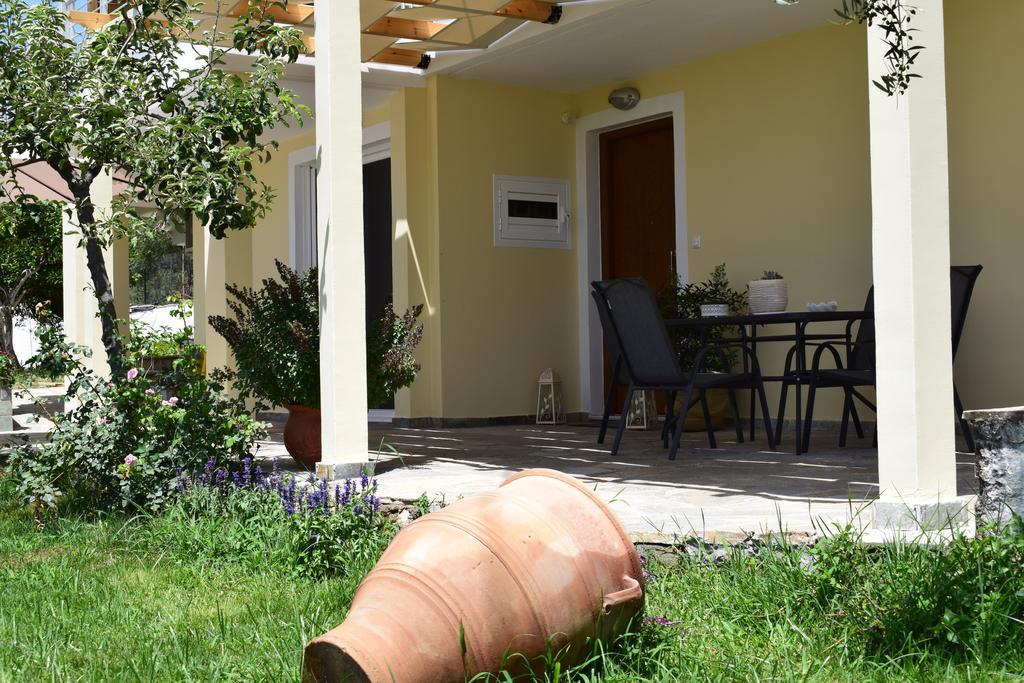 Studio Holiday Kalamata Extérieur photo